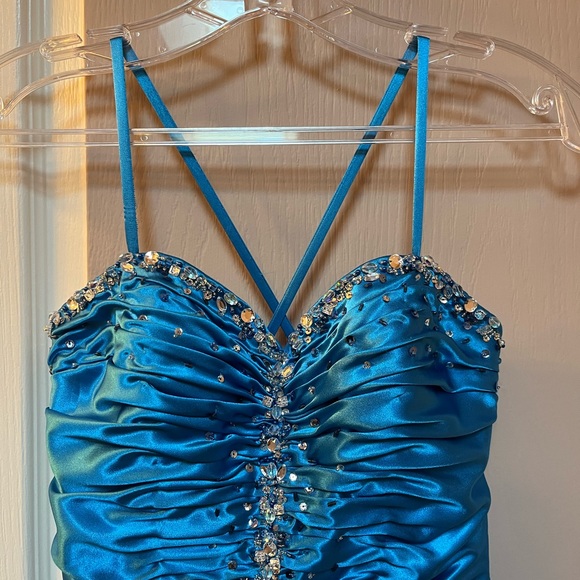 Royal blue Poofy Formal Gown/Dress with Sequins - Picture 5 of 11